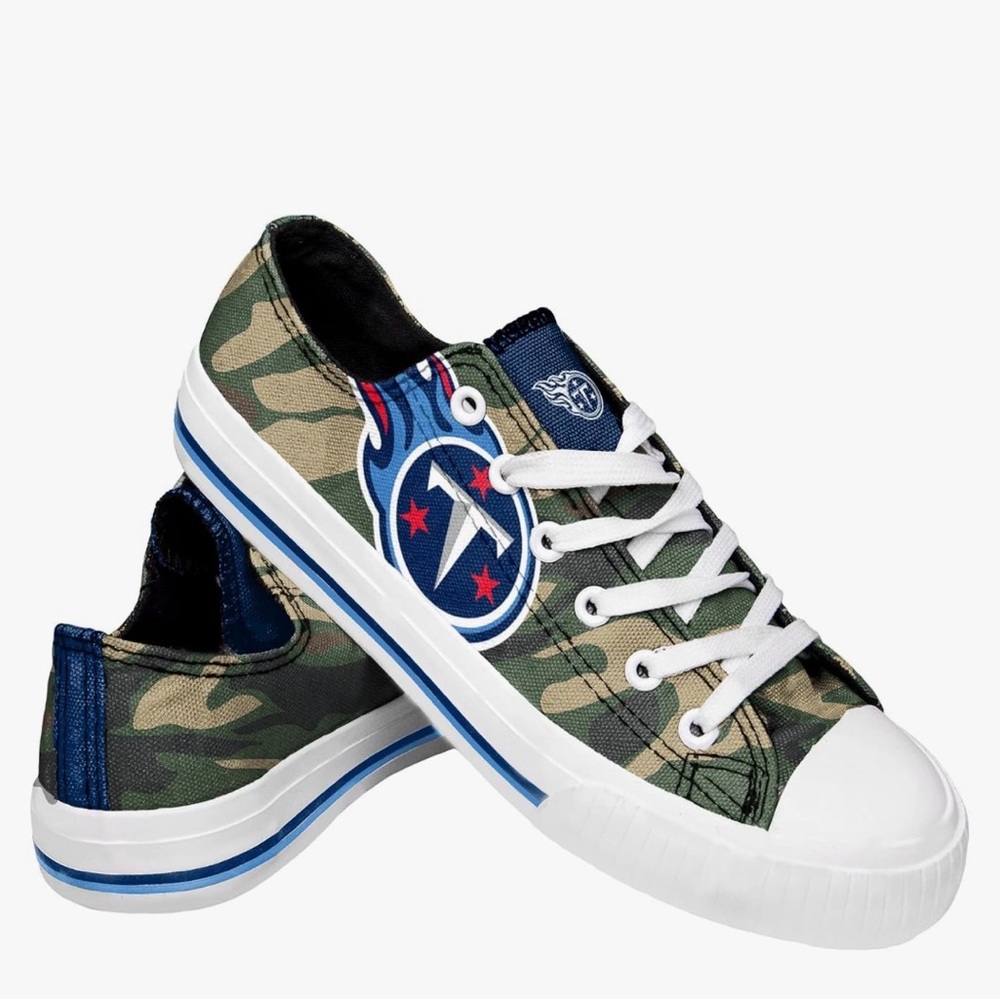 Tennessee Titans NFL Womens Camo Low Top
Canvas Shoes - 7 NWOT
